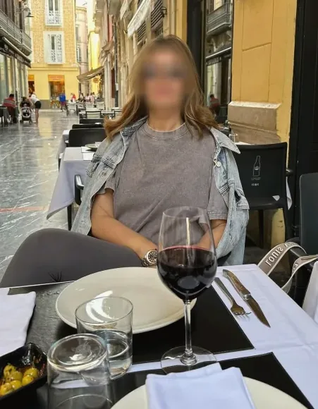 Angelika, 35