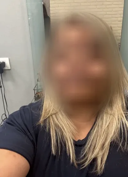 Antonia, 40
