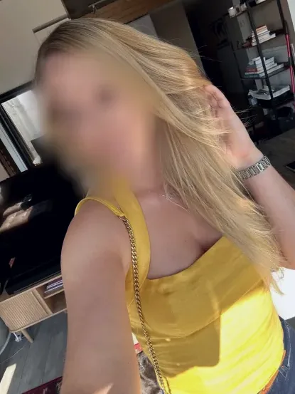 Emma, 37