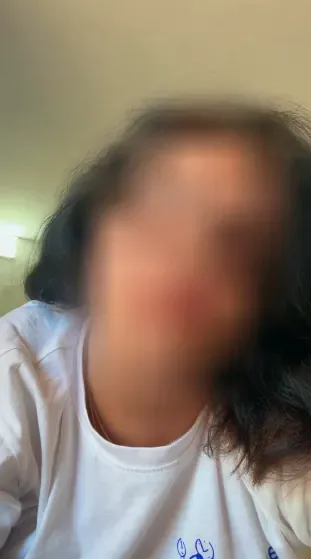 Eva, 35