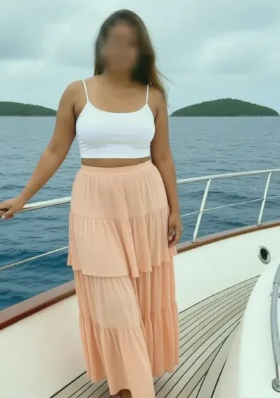 Fiona, 32