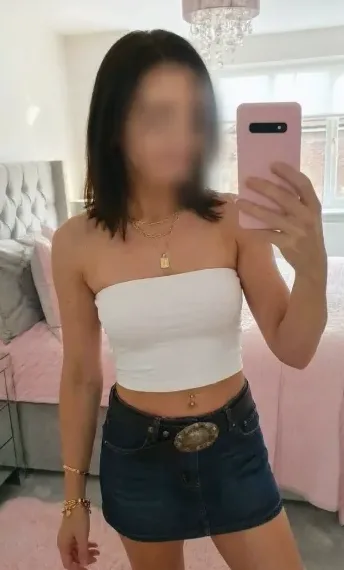 Helena, 24