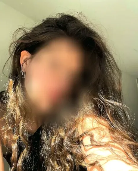 Jennifer, 19
