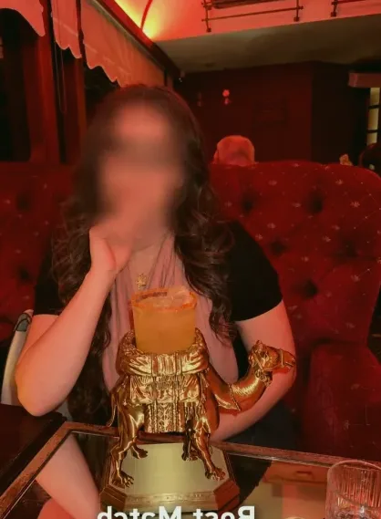 Nikolina, 34