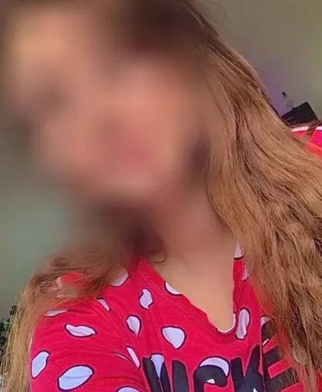Sandra, 31