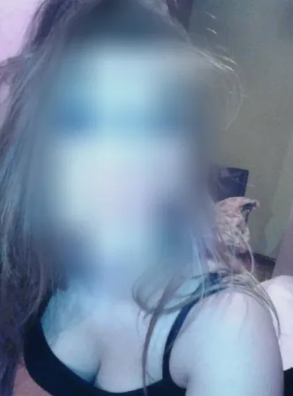 Stefanie, 25